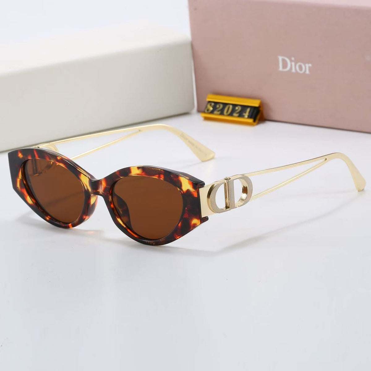 Fashion hot 7 color sunglasses 82024