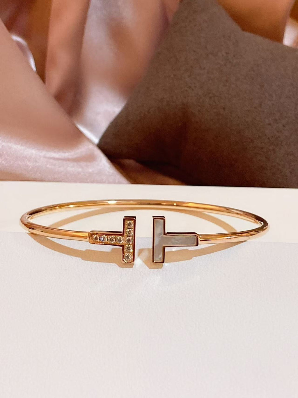 2 color Simple and stylish new bracelet