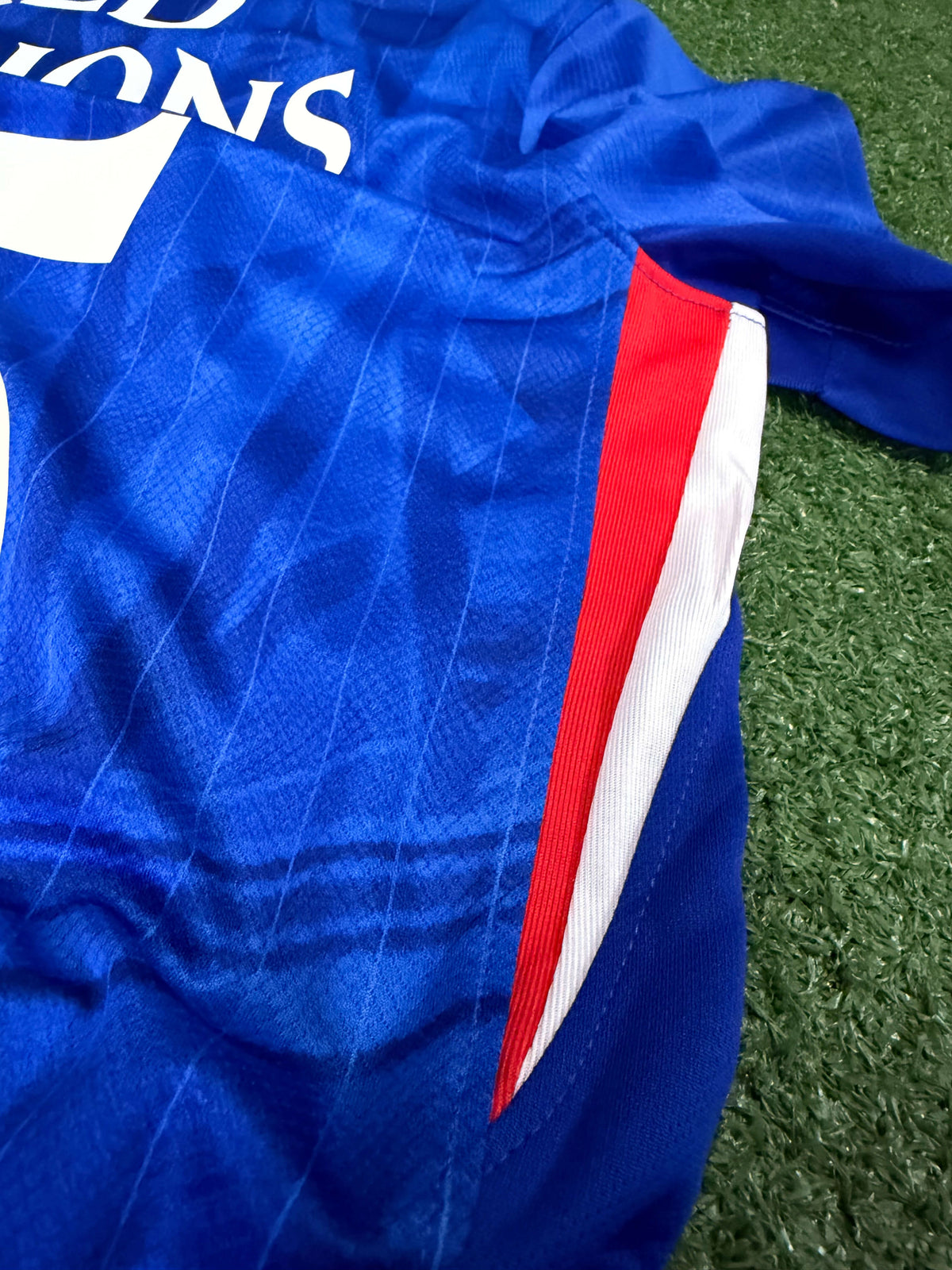 Chelsea Legacy Edition: Home Kit & Gold Medal Combo