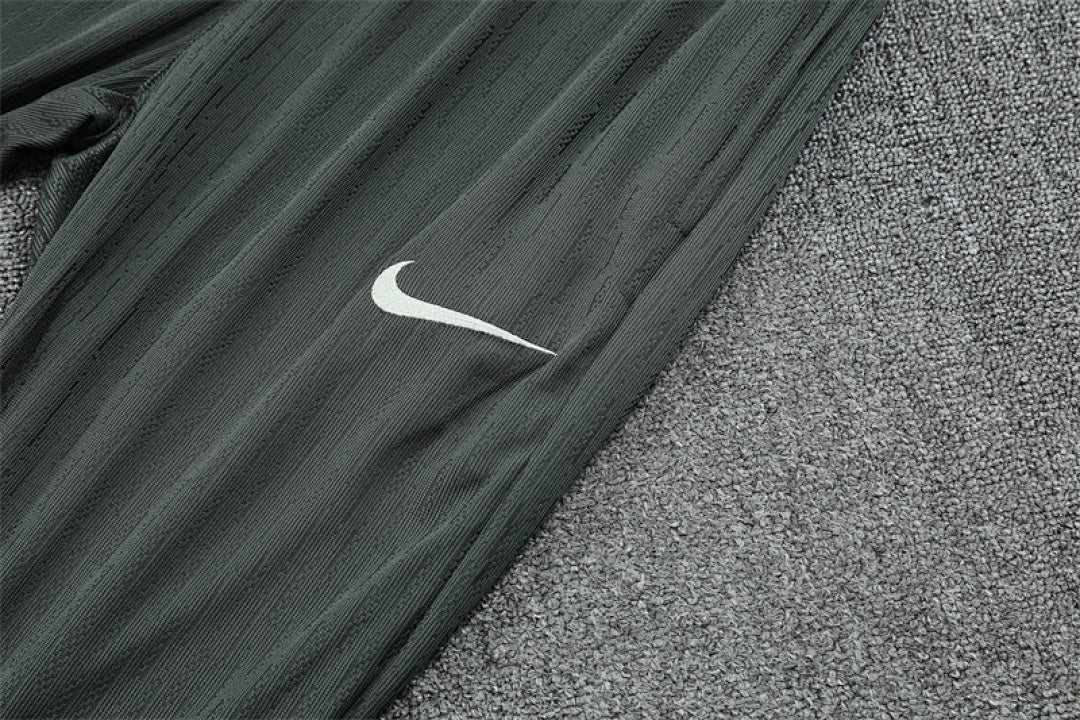 Chelsea Pre-Match Green Tracksuit 25/26