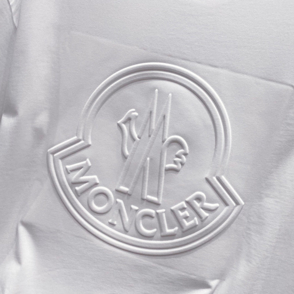 3D embossed cotton T-shirt