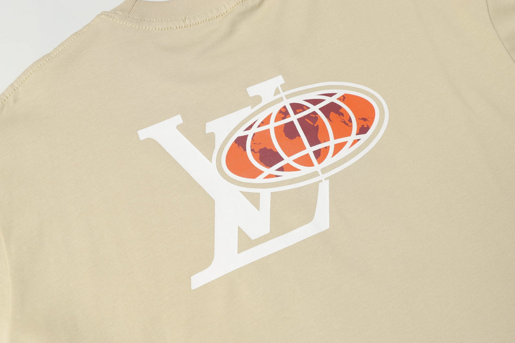World map print rhinestone T-shirt